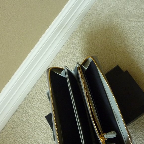 PRADA Saffiano Leather Logo Bow Zippered Wallet - Picture 6 of 12